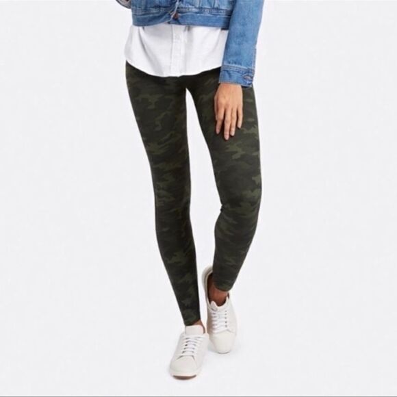 SPANX Seamless Camo High Waist Leggings XS - Picture 2 of 6